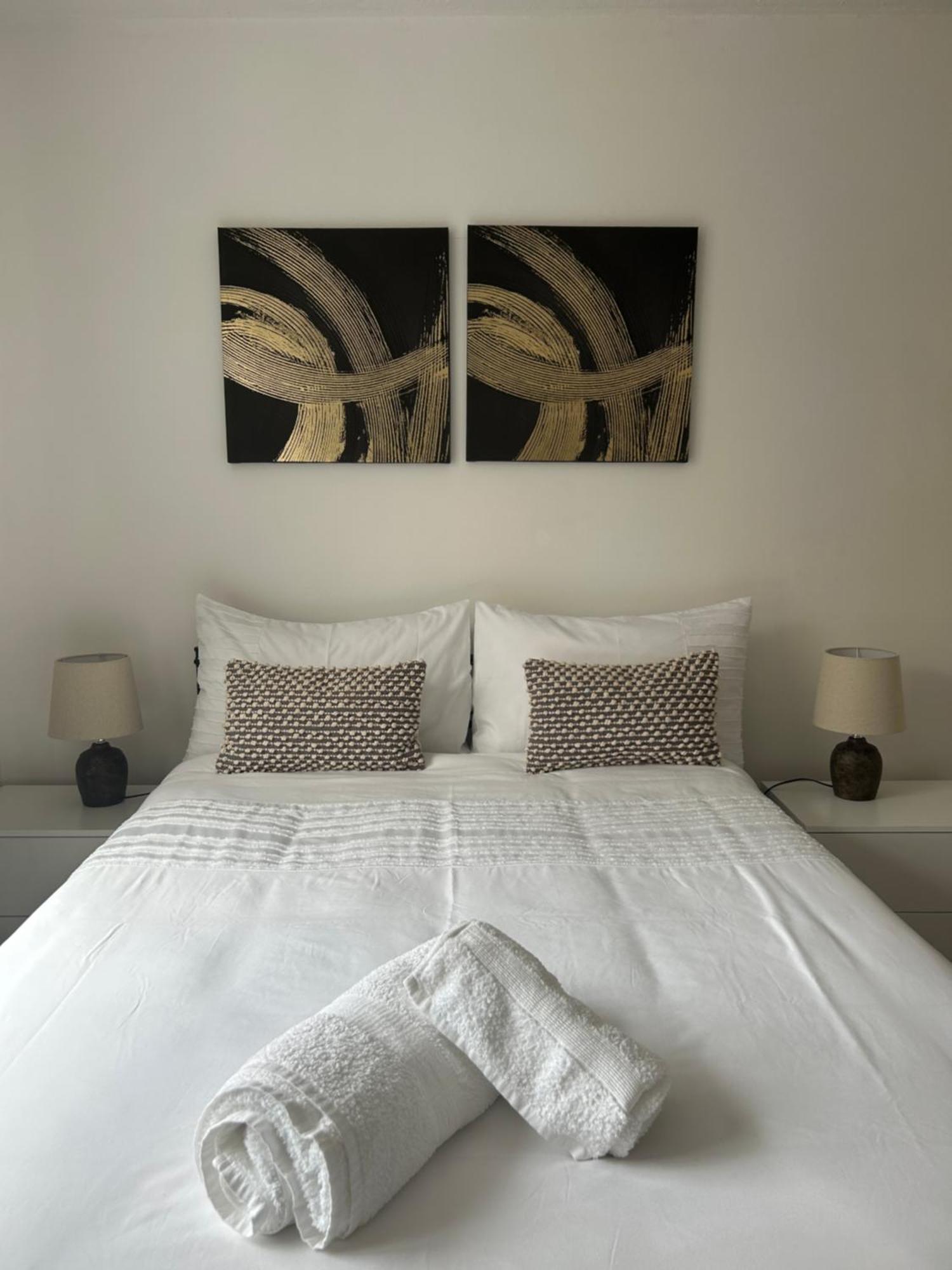 No6 Overnight Stays Free Onsite Parking Hindlip 外观 照片