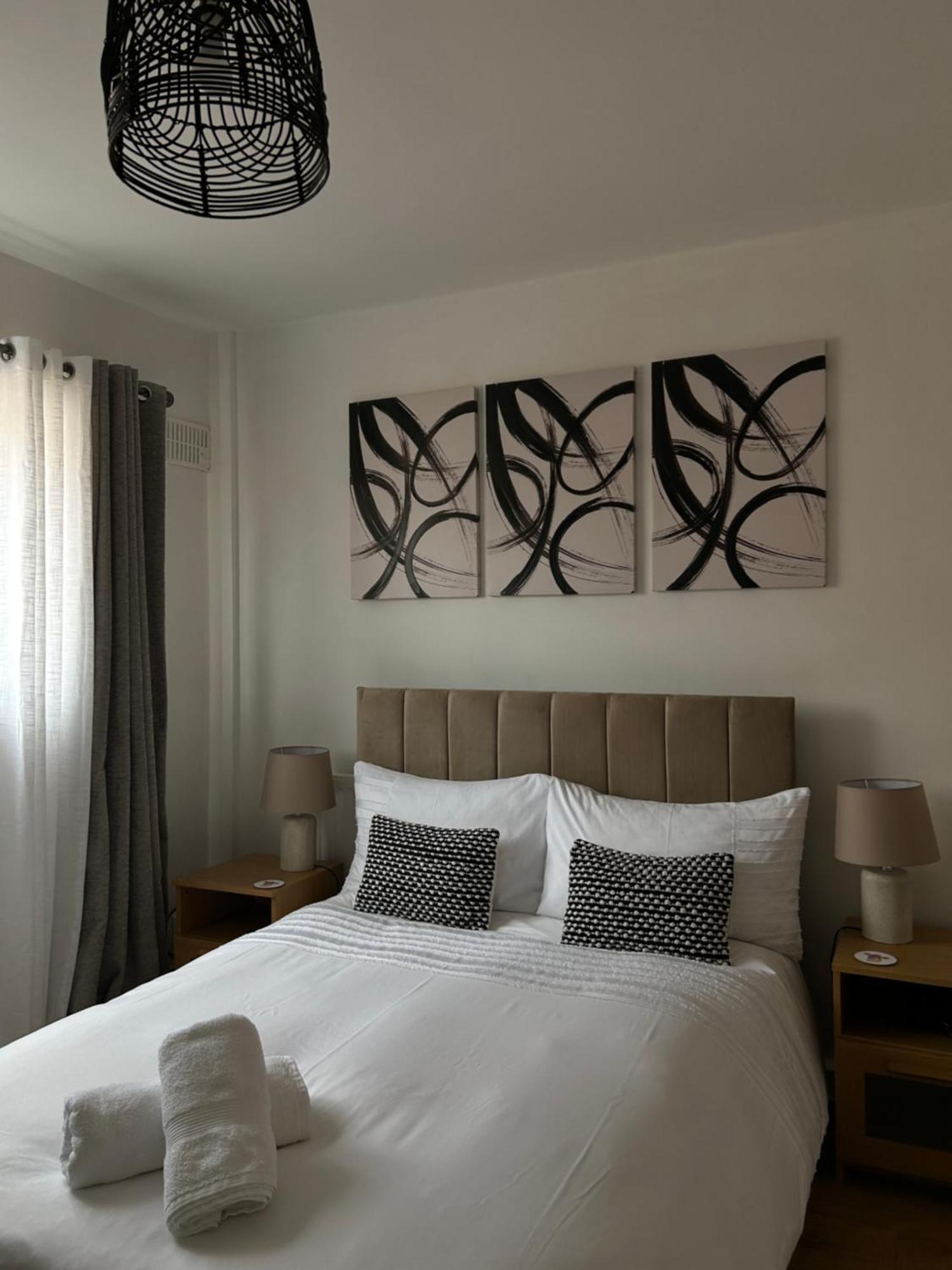 No6 Overnight Stays Free Onsite Parking Hindlip 外观 照片